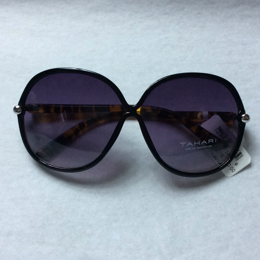 New With Tag Tahari Sun Glasses